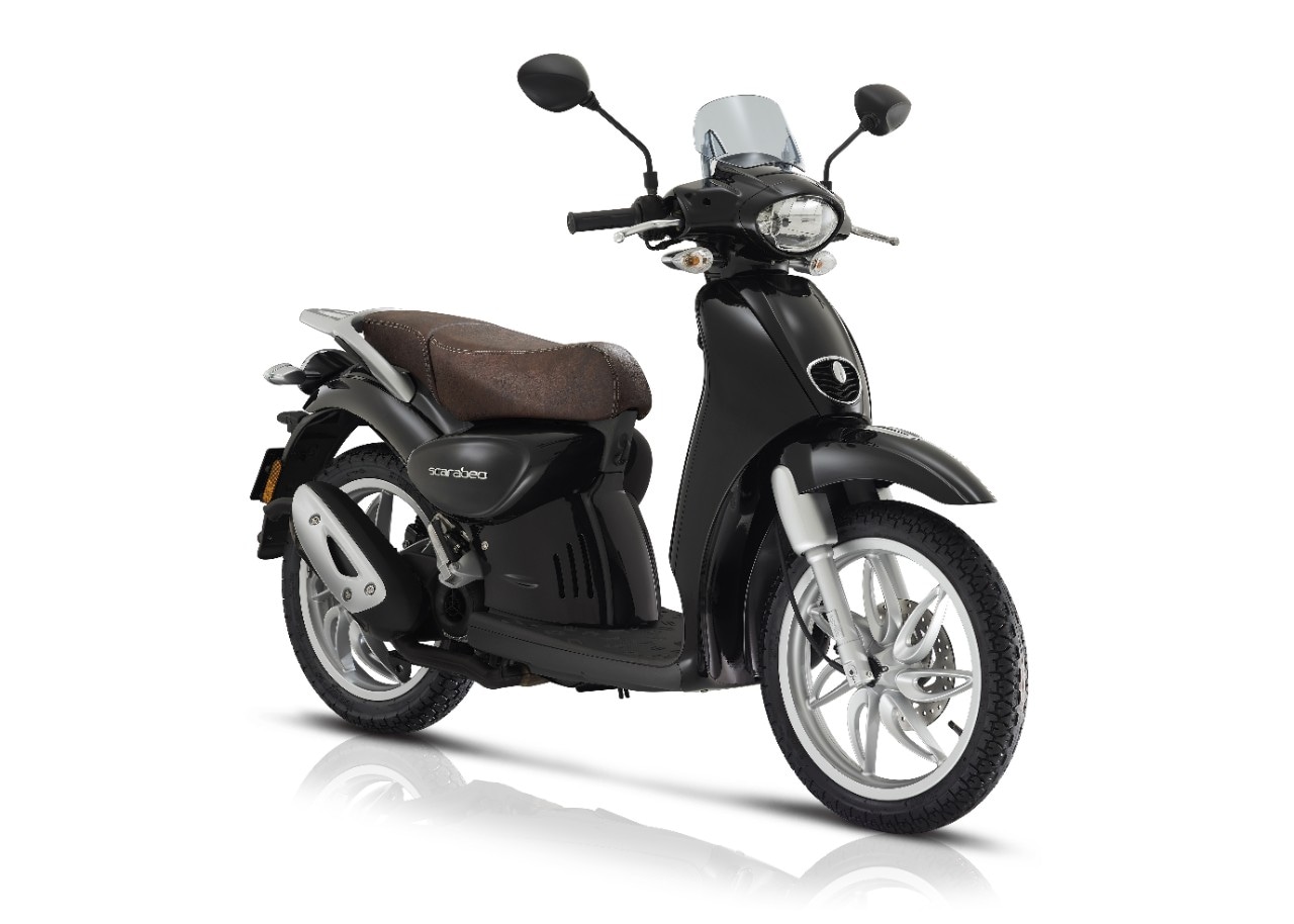 Aprilia Scarabeo: i primi bozzetti, tutti i modelli, le pubblicità 